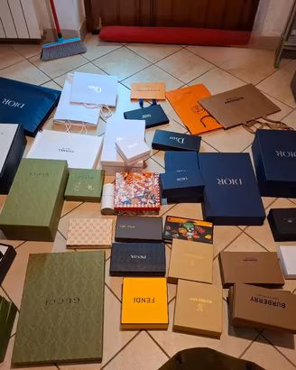 Scatole e buste luxury brand