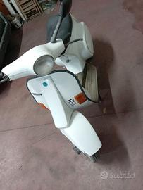 Piaggio Vespa V50 del 1990