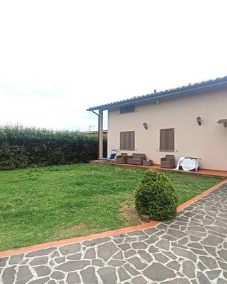 Villa di 196 m² con 4 locali e box auto doppio a Q