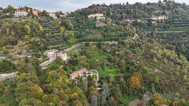 VILLA RISTRUTTURATA A BERGAMO