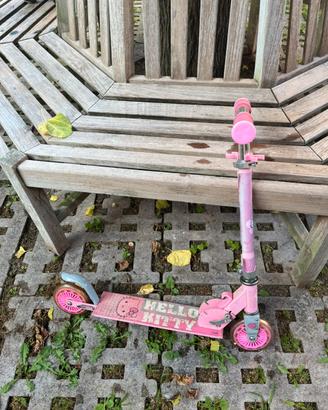 Monopattino Hello Kitty 2 ruote per 3-9 anni