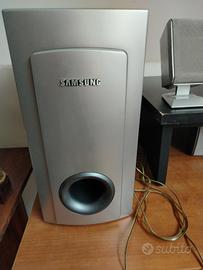 subwoofer più due casse satellite 