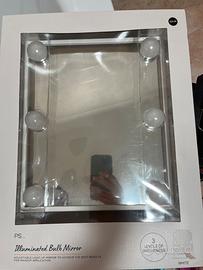 Specchio illuminato con lampadine