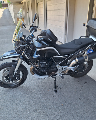 Moto guzzi V85TT GDO 1641 +2000 euro di accessori