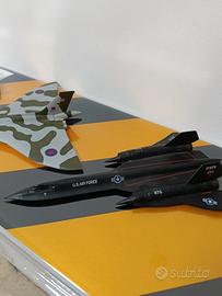 Modellini aerei americani Sr71/A10e Vulcan inglese