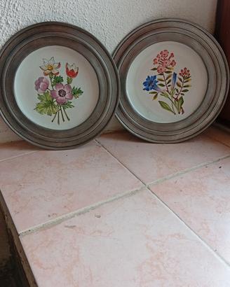 piatti decorativi ceramica e peltro 