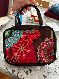 Pochette desigual