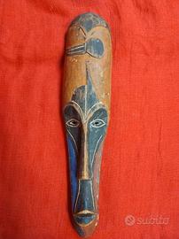 Maschera Africana in Legno Dipinto
