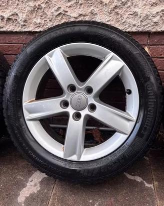 4 cerchi audi 16 pollici con gomme invernali
