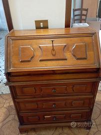 Mobile scrittoio con ribaltina e cassetti