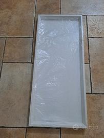 cornice portafoto bianca in legno con bordi alti