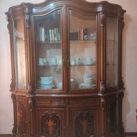 Vetrina e credenza in noce anni 70/80
