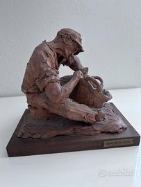 Il cestaio, Scultura di Gino Dalla Casa 1979