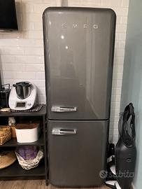 Frigorifero SMEG vintage grigio antracite