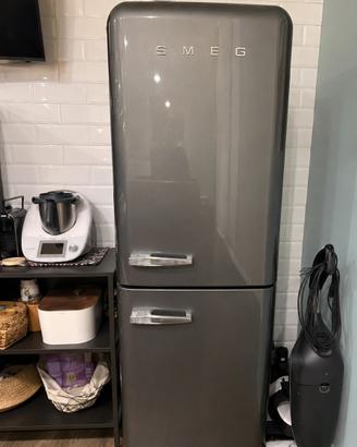 Frigorifero SMEG vintage grigio antracite