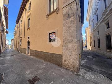 MULTILOCALE A L'AQUILA