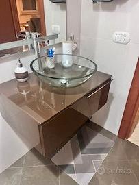 MOBILE CON LAVABO E COLONNA