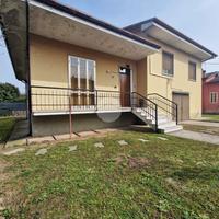 VILLA SINGOLA A BORGO VIRGILIO