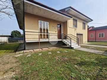 VILLA SINGOLA A BORGO VIRGILIO