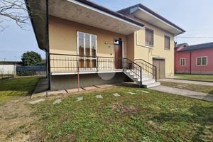 VILLA SINGOLA A BORGO VIRGILIO