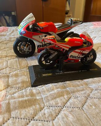 Modellini caschi e moto Valentino rossi