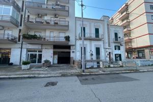 Box auto semicentrale