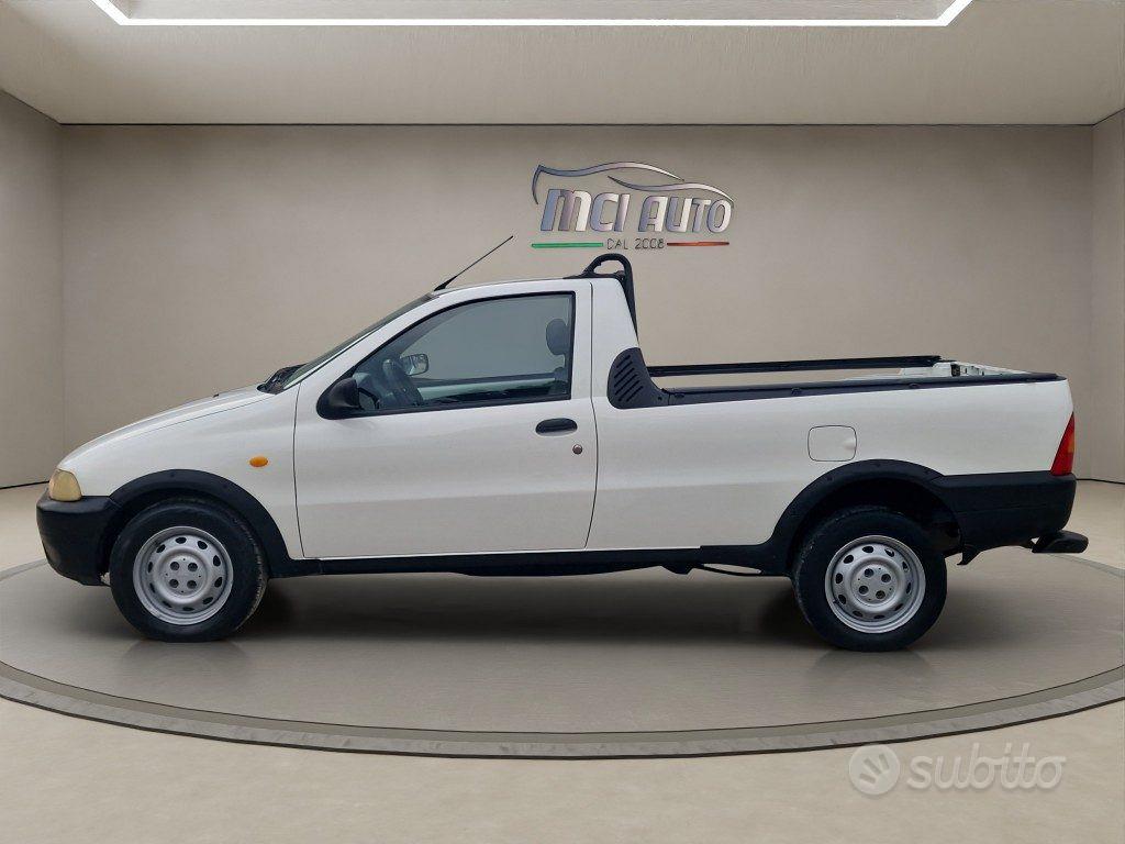Fiat Strada 2002 photo 2