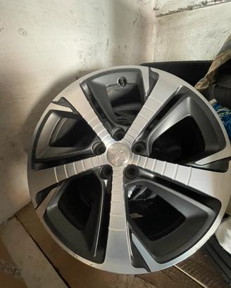 Cerchi originali Peugeot 18”