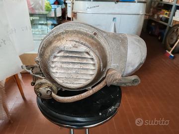 Vespa 98 Bacchetta - Faro Basso - Motore 3° Serie