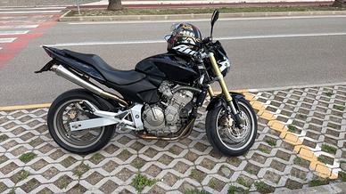 Honda hornet 600