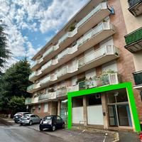 Locali uso commerciale/sanitario (carnago va.)