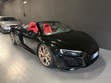 Audi R8 Spyder V10 RWD S tronic performance