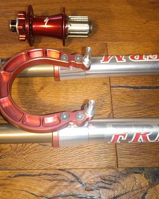 Forcella estetic. belllissima per 26" per MTB"