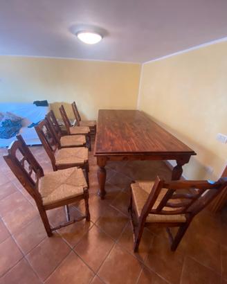 Spendido tavolo rustico in legno + 6 sedie