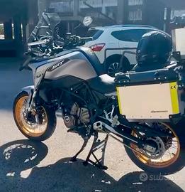 QJ MOTOR SRT 700X  Adventure Touring