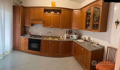 Cucina componibile in stile classico 