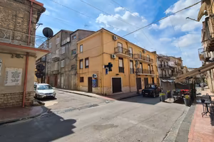 Casa indipendente su tre livelli