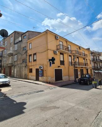 Casa indipendente su tre livelli
