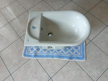 BIDET