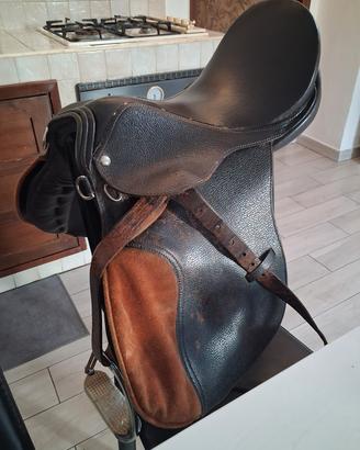 sella equitazione pelle e cuoio 