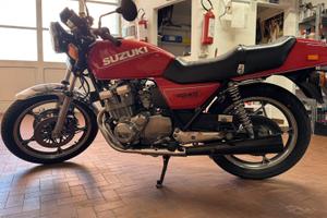 Suzuki GSX 400 F Katana (GS 40 XF) - 1982