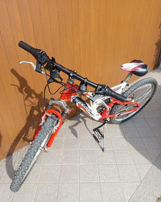BICICLETTA MONTANA BIAMMORTIZZATA