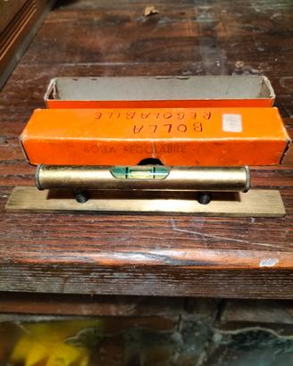 Antica bolla in ottone 