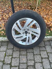 Cerchi in lega completi di pneumatici