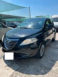 Lancia Ypsilon 1.2 69 CV 5 porte S&S Silver OK NEO