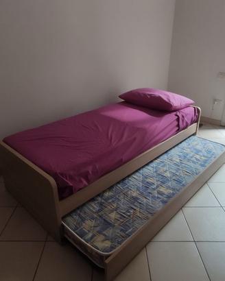 Letto con letto estraibile