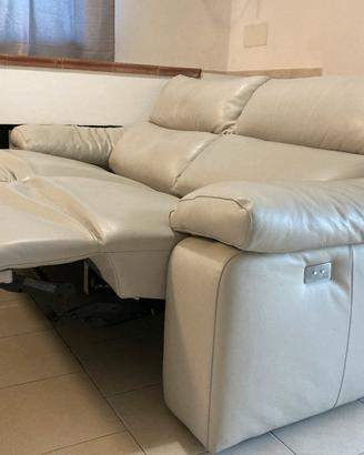 Divano 3 posti con sistema “relax”