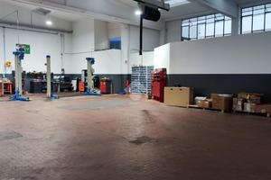 CAPANNONE A CARONNO PERTUSELLA