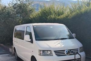 Volkswagen Caravelle / Transporter