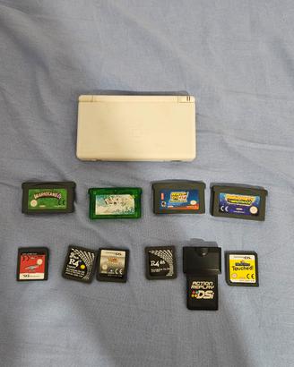 Lotto Nintendo DS + Giochi Game Boy Advance e DS